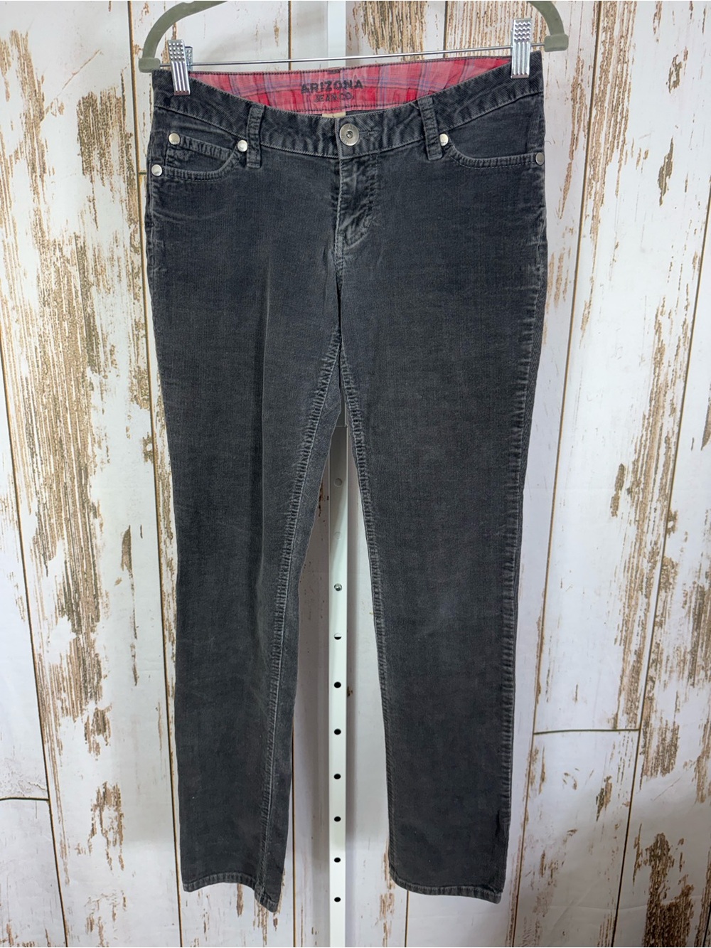 Arizona Jean Company Skinny Corduroy Jeans in Faded Black/Grey. Size 7. Y2K